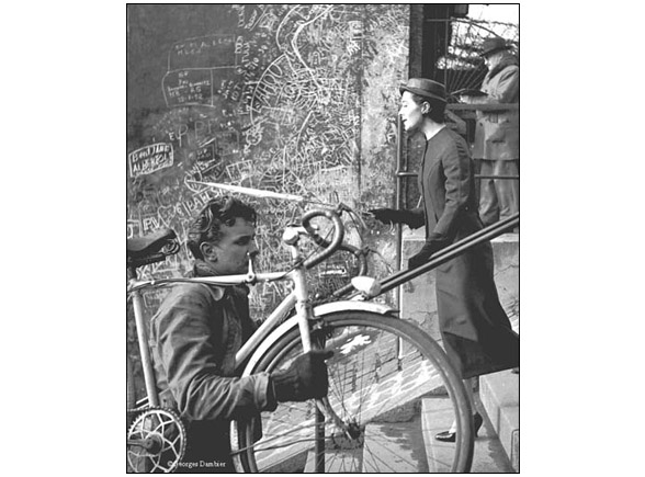 Bettina in the Montmartre stairway